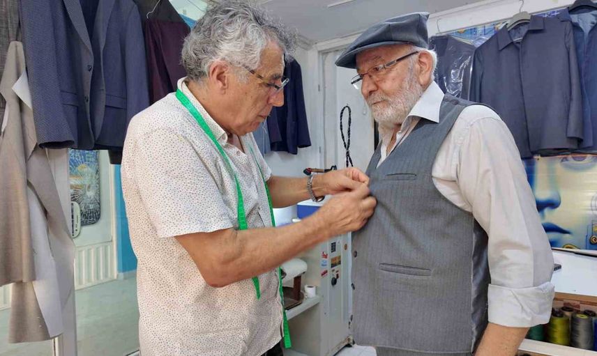Iğneyle yörük kültürünü yaşatan 54 yıllık terzi