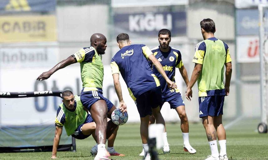Fenerbahçe, Şampiyonlar Ligi rövanşı için saha çalışmalarına başladı