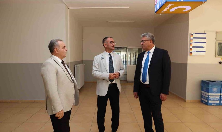 Mühendislik fakültesi yenilendi: Rektör Altun çalışmaları yerinde gördü