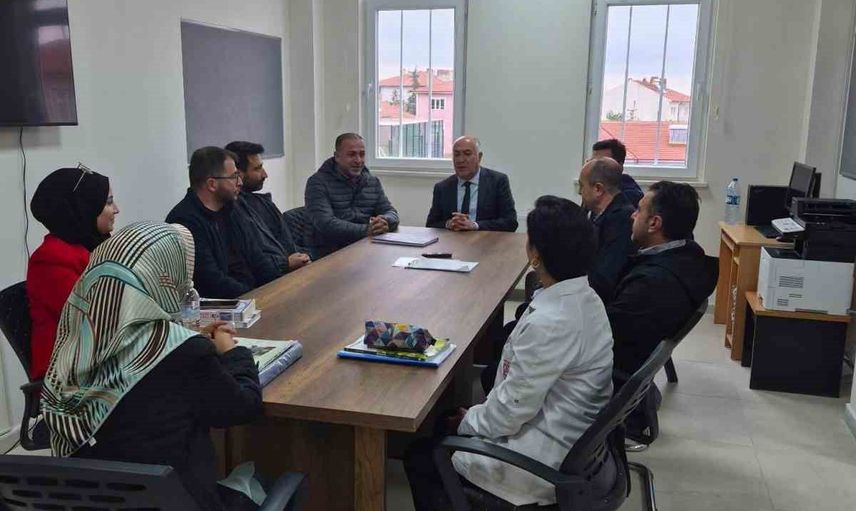 Emirdağ'da eğitimde nabız: müdür okulları gezip talepleri kayda aldı
