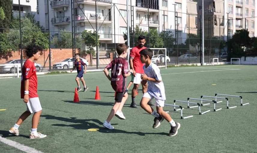Efeler'de geleceğin futbolcuları için kayıt kapıları açıldı