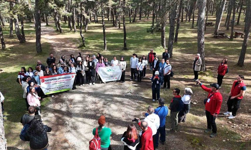 Öğrenciler doğada öğreniyor: Kadı Dağı ve Şehit Şerife Bacı'da 15 kilometrelik keşif