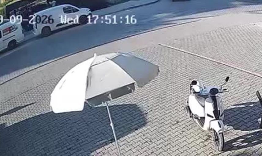 Gazipaşa'da cadde üzeri zincirleme kaza: otomobil ters döndü, 1 yaralı