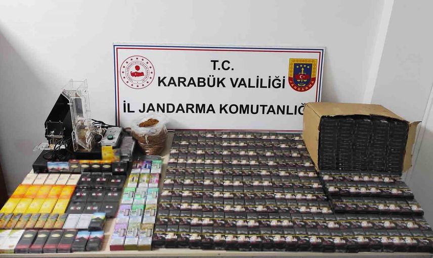 Karabük'te iş yerinde kaçak tütün operasyonu: doldurulmuş makaron ve gümrük kaçağı sigaralar bulundu