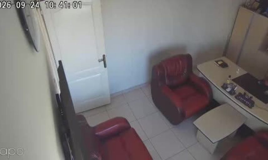 Şanlıurfa'da sarsıntı anı kayıtlara geçti, Diyarbakır'da panik yaşandı