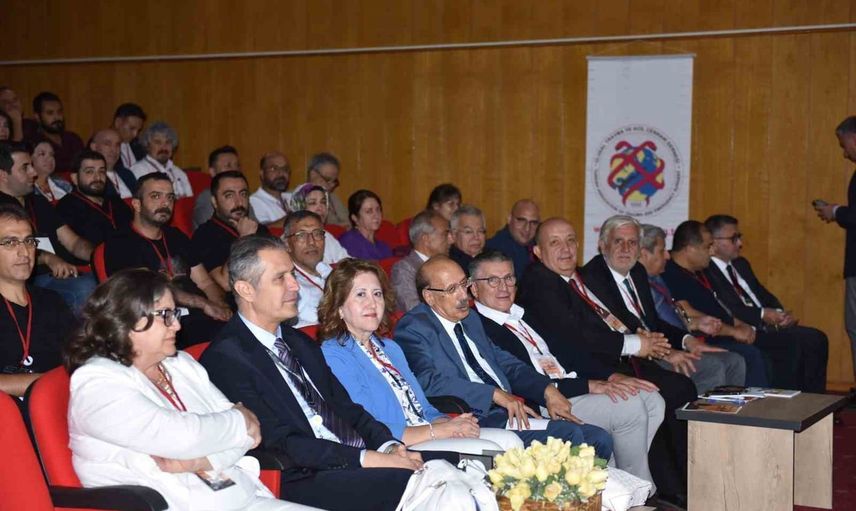 Diyarbakır'da cerrahide bilgi paylaşımı ön plandaydı: abdominal sepsis ve açık karın yönetimi ele alındı