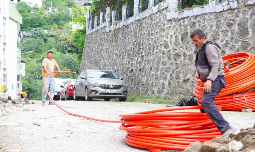 Canik’te altyapı atağı: 20 bin haneyi fiber internete taşıma çalışması