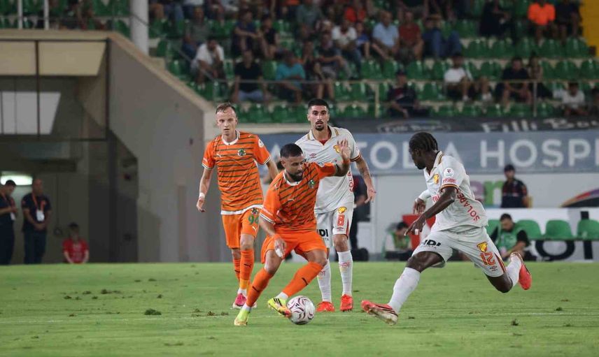 Göztepe galibiyet hasretiyle son sıraya demir attı