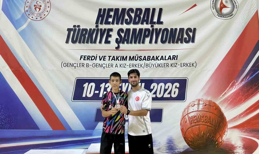 Eskişehir'den Miraç Demirel hemsball'da gençler b Türkiye şampiyonu
