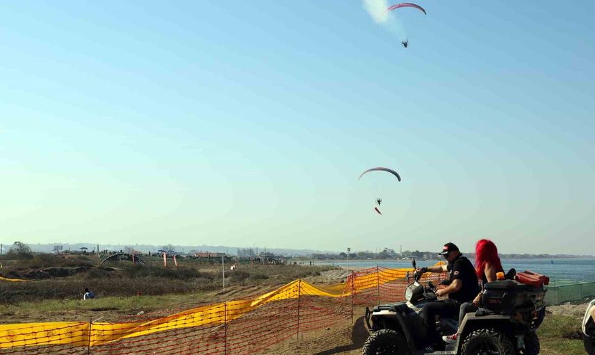 Karasu'da off-road şampiyonası kum ve rüzgarla sona erdi