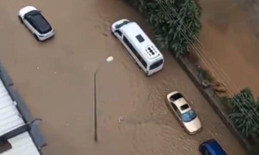 Gaziantep'te kısa süreli sağanak yaşamı aksattı