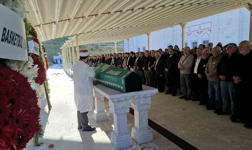 Fon soruşturmasında adı geçen iş insanı Ali Emre Ballı son yolculuğuna uğurlandı