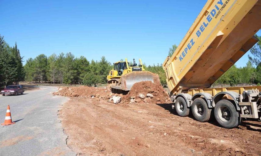 Aktoprak’ta riskli virajlar düzeltiliyor: 1700 sokakta rahatlama hedefi