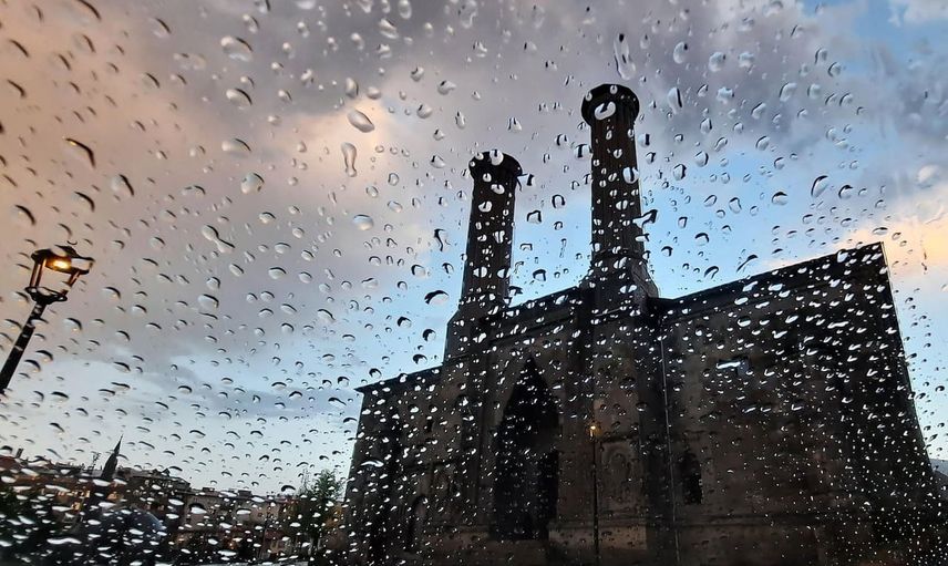 Öğleden sonra Erzurum ve Ardahan için sarı uyarı: sağanak ve dolu riski