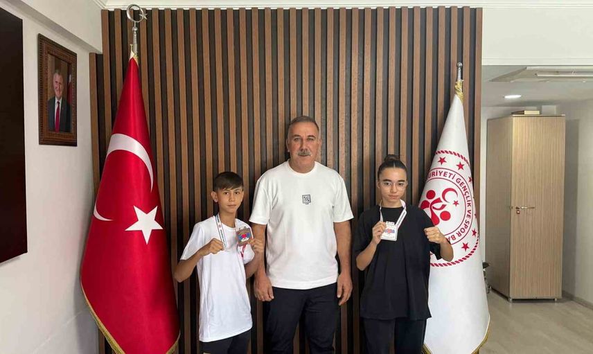 Aydınlı genç boksörler 2 şampiyonlukla döndü