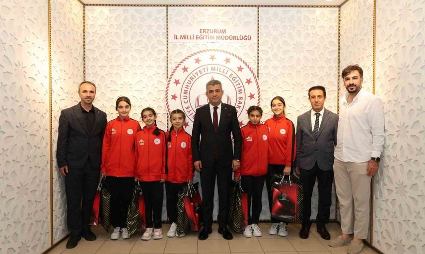 Horasanlı masa tenisi yıldızı Edanur Vural milli takım seçmelerine kaldı