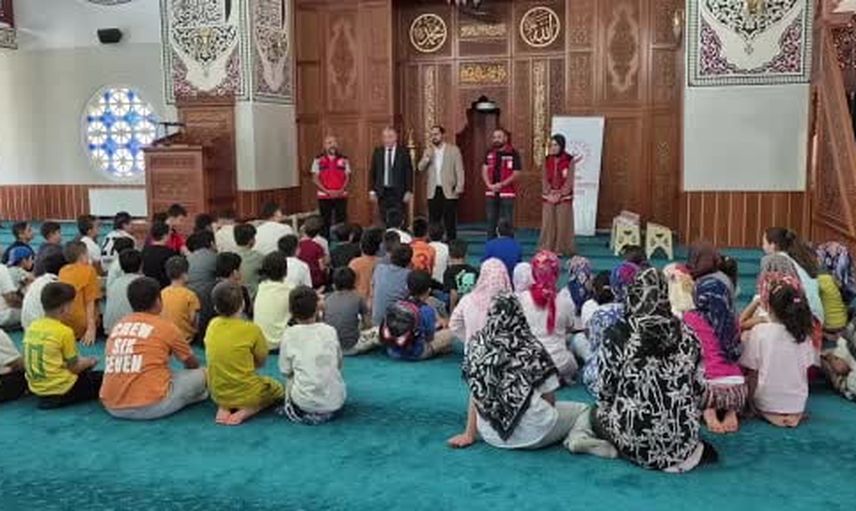 Yaz Kur'an kurslarında erken farkındalık: bağımlılıkla mücadele anlatıldı