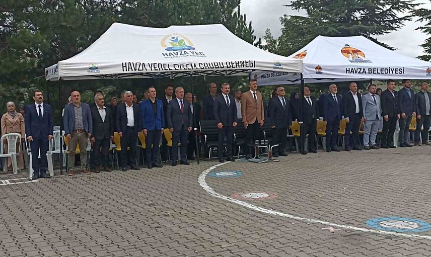 Havza'da 'maarifin kalbinde oyun' temasıyla ilköğretim haftası açıldı