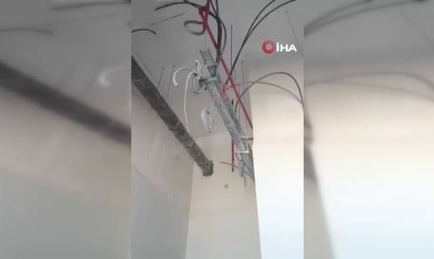 Güneydoğu'da deprem sonrası sokaklara dökülenler, anlar kamerada