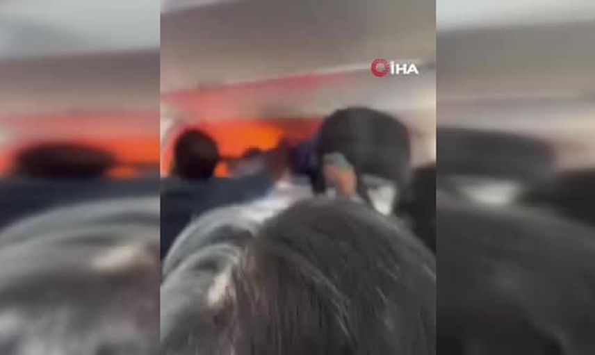 Kabin içi power bank patlaması sonrası IndiGo uçağı Haydarabad'a acil iniş yaptı