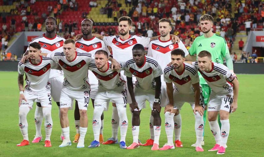 Kapanış haftasında Fenerbahçe, Gaziantep FK deplasmanında galibiyet arıyor