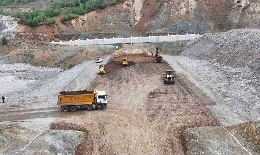 Petekli göleti’nde dolgu atağı; 6 bin 340 dekar arazi sulanacak