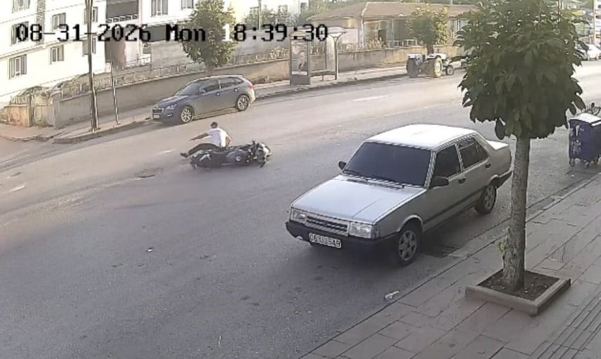 Çorum'da Alaca ilçesinde Zile Caddesi'nde çarpışma: motosiklet metrelerce sürüklendi