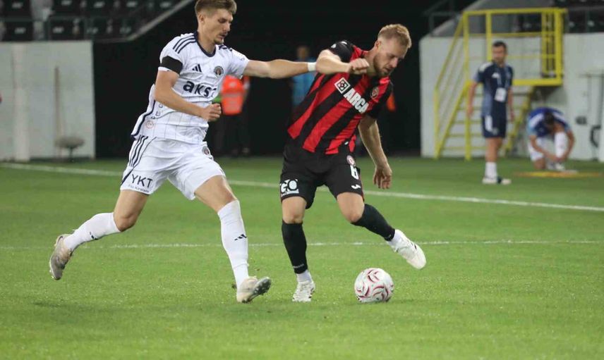 Kasımpaşa, Çorum deplasmanından Benedyczak’ın golüyle 1-0 galip ayrıldı