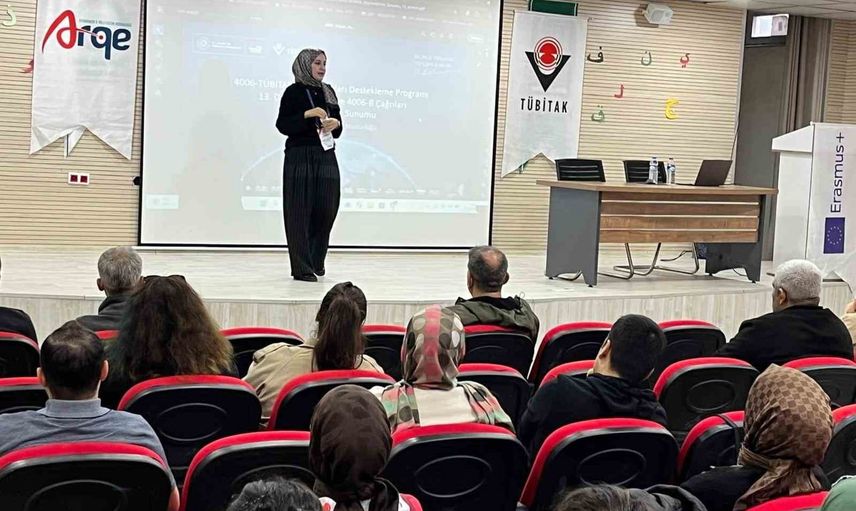 Dicle’deki öğretmenlere teknoloji odaklı proje hazırlama eğitimi verildi