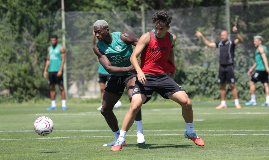 Konyaspor Kocaelispor randevusuna çift kale ve top idmanıyla hazırlanıyor