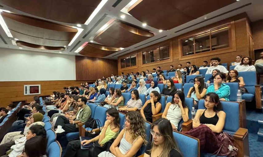 Klinikte güvenle ilk adım: hemşire adaylarına kapsamlı hastane oryantasyonu