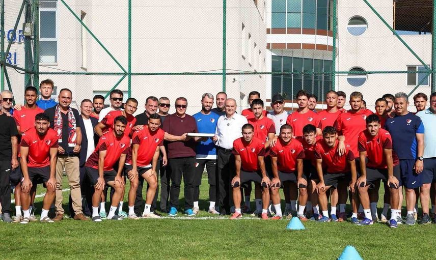 Başkan Özlü'den Düzcespor'a moral ziyareti ve yönetimle istişare