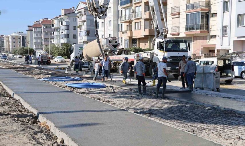 Söke'ye yeni soluk: bisiklet ve yürüyüş yolunda ikinci etap betonla şekilleniyor
