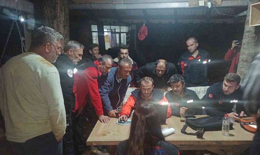 Akyazı'da ormanlık alanda kaybolan alzaymır hastası için 200 kişilik arama sürüyor