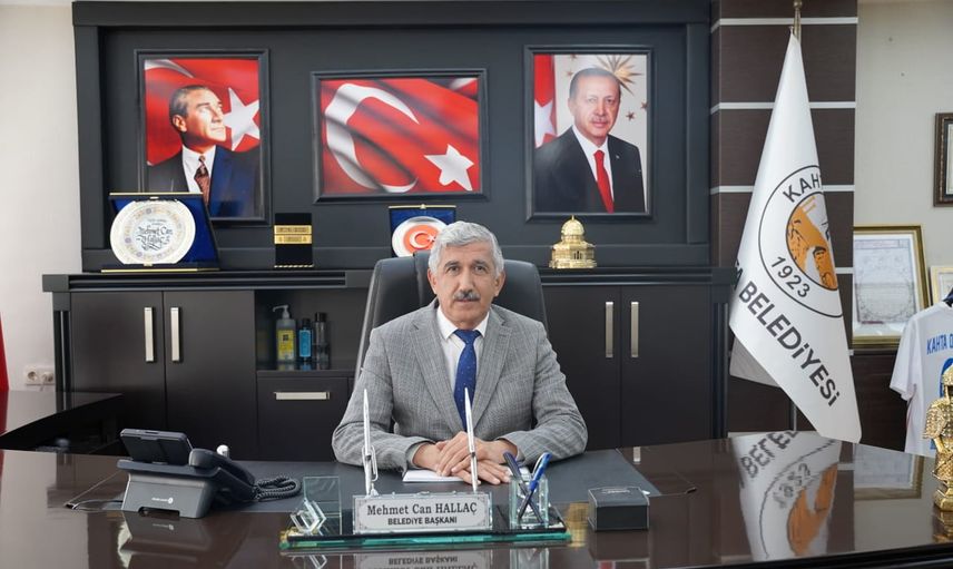Kahta belediye başkanı Hallaç: 30 Ağustos bağımsızlık ve birlik çağrısı