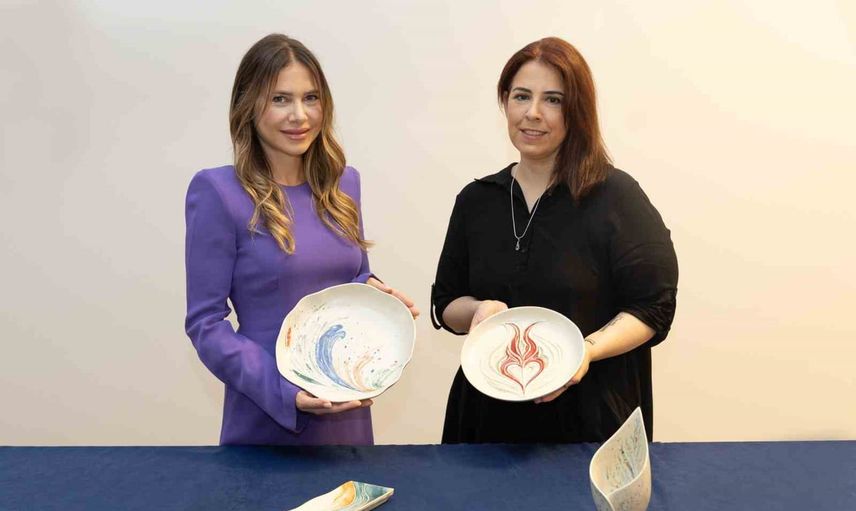 Ebru desenleri yapay zekâyla Ege sofralarına taşınıyor