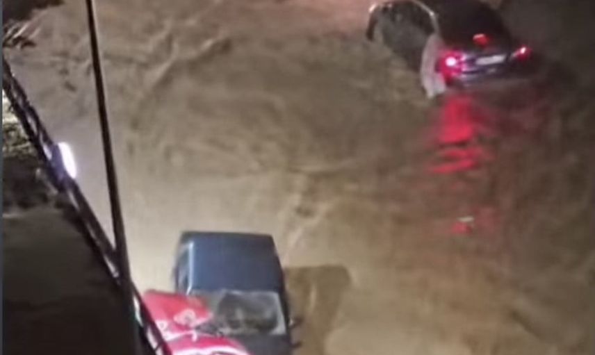 Fatsa'da sağanak caddeleri suya boğdu, ulaşım etkilendi