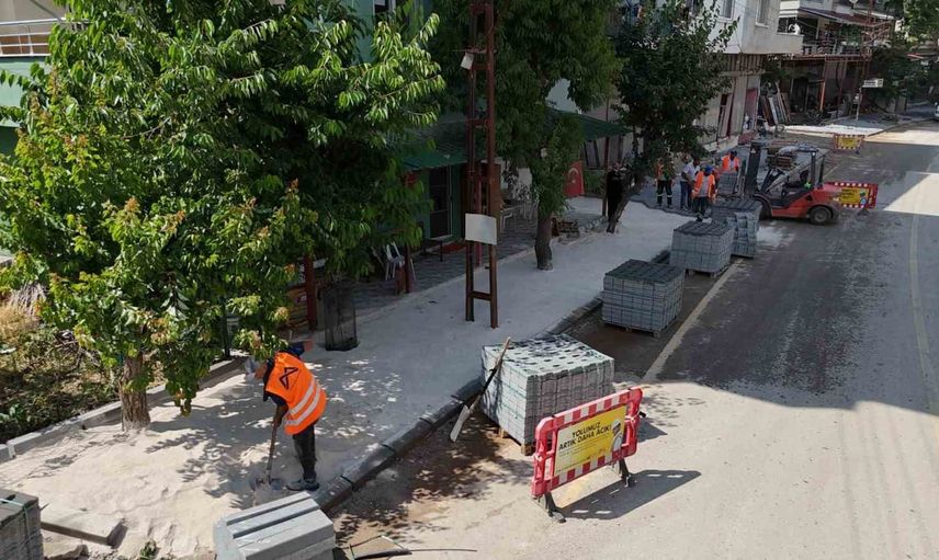 Toroslar kırsalında ulaşım konforu yükseldi: asfalt ve kaldırım seferberliği