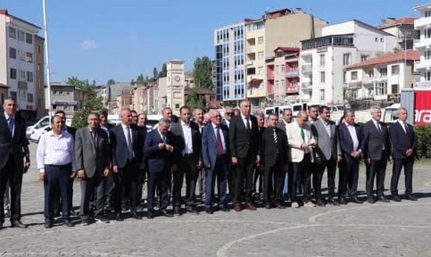 Oltu'da ilköğretim haftası öğrencilerin gösterileriyle renklendi