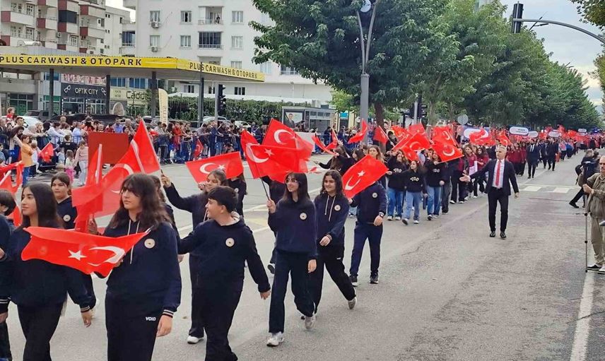Batman'da cumhuriyet coşkusu sokağa taştı