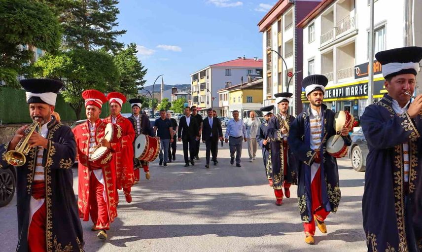 Refahiye’de 19’uncu bal festivali kültürel miras ve lezzeti buluşturdu