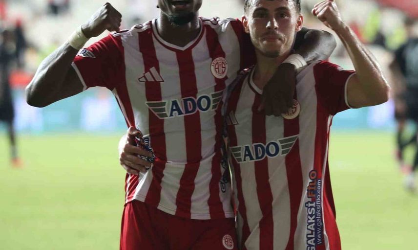 Antalyaspor'dan kontrollü galibiyet: Vanspor FK 3-0 mağlup