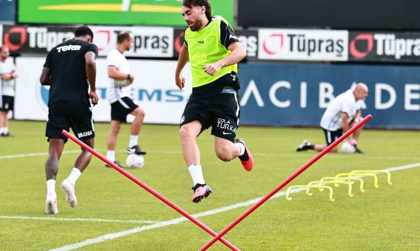 Beşiktaş, Hradec Kralove rövanşı öncesi taktik ve kondisyonu öne aldı