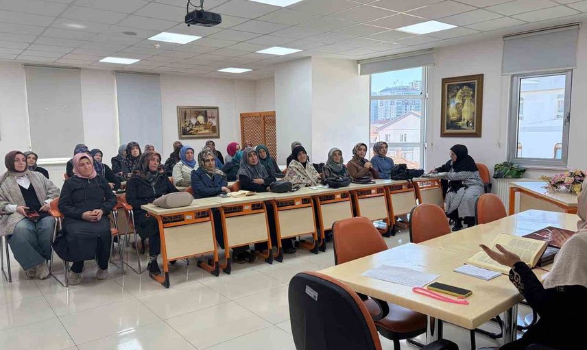 Pursaklar hanım evlerinde yeni sezon meal tefsir dersiyle başladı