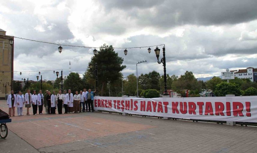 Çarşamba'da köprüde sağlık şenliği: erken teşhis vurgusu