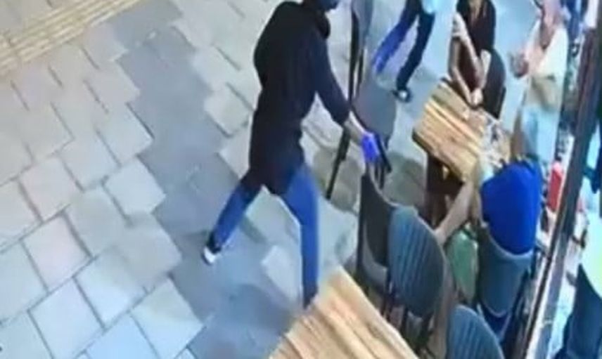 aynı iş yerinde ikinci silahlı saldırı güvenlik kamerasına yansıdı