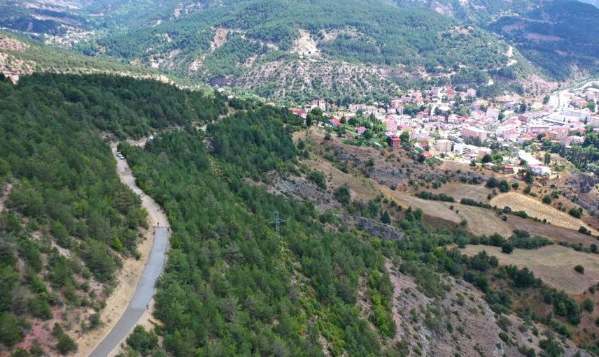 Kırsalda konfor artıyor: Maksutalan beton yolla erişimi kolaylaştırıyor
