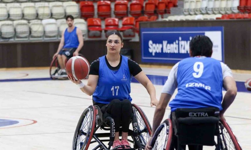 izmir'in köklü tekerlekli sandalye basketbol takımı yeni sezona iddialı hazırlanıyor