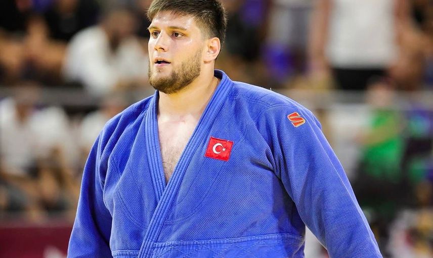İbrahim Tataroğlu Taranto'da +100 kiloda kürsünün zirvesine çıktı