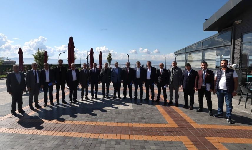 Mahalle talepleri masaya yatırıldı: Dilovası'nda muhtarlarla çözüm odaklı toplantı
